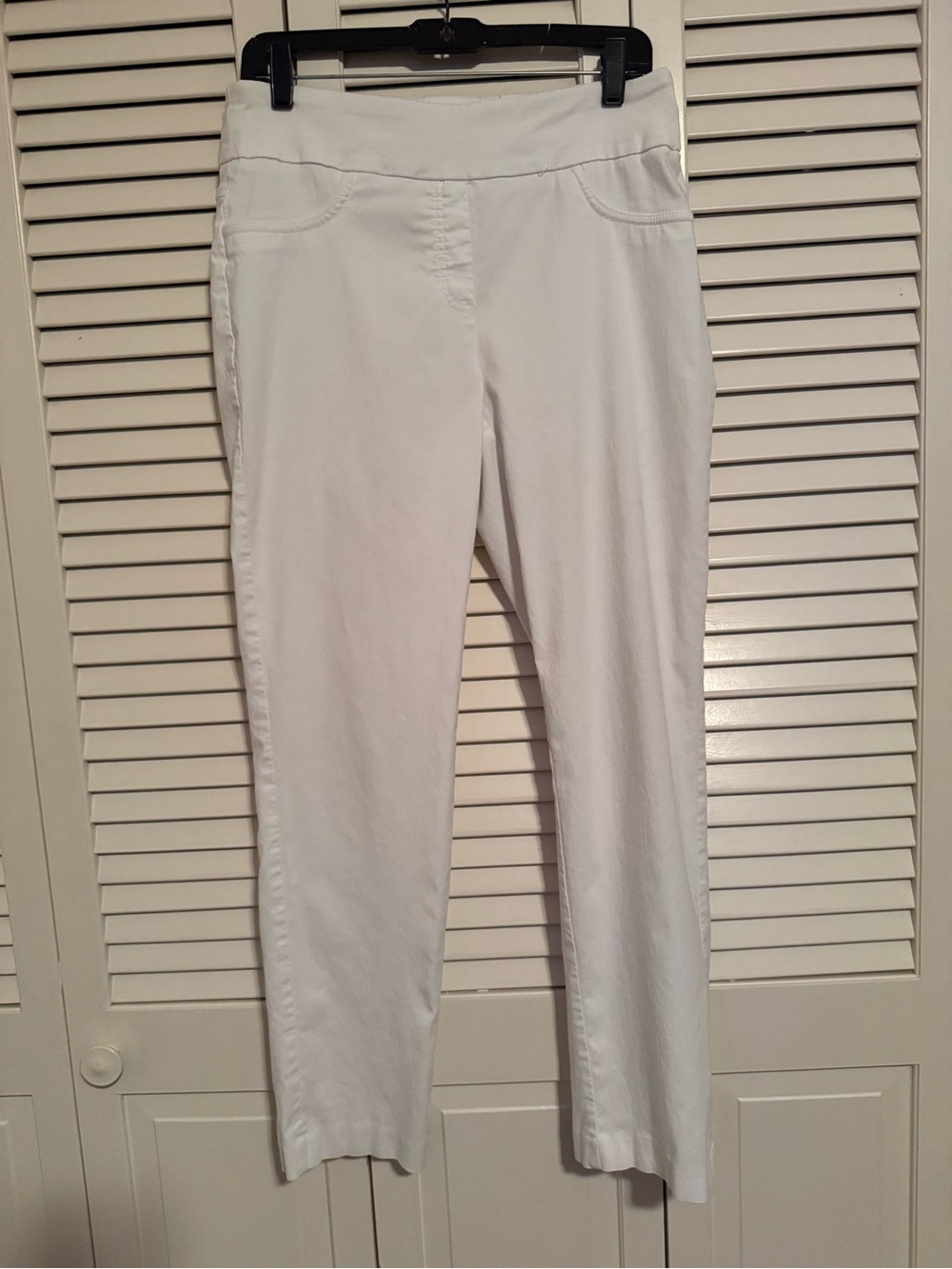 Ruby Rd. White Pull-On Straight Leg Pants with Smooth Waistband
